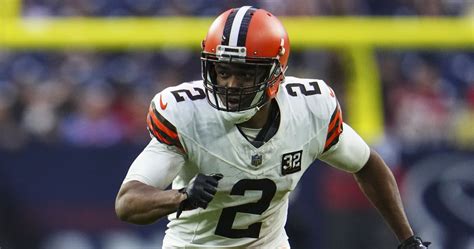 Report: Amari Cooper's Status for Browns vs. Jets 'Up in the Air' amid Heel Injury | News ...