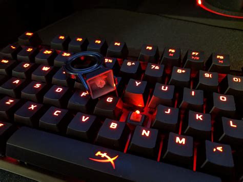 HyperX keyboards go small and colourful - CNET