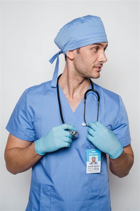 What Do Surgeons Wear On Their Heads? - Surgery.com.au