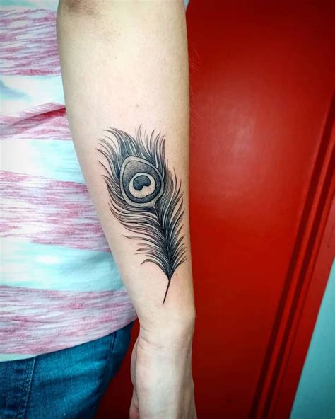 Aggregate more than 72 peacock feather tattoo designs super hot - in ...