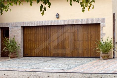 Puertas seccionales de garaje | Madera | Angel Mir | Àngel Mir