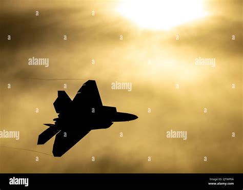 The incredible F-22 Raptor at the Stuart Air Show Stock Photo - Alamy