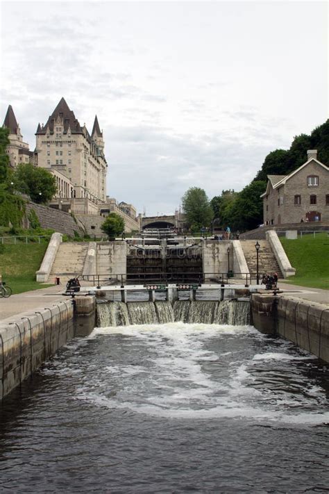 Locks of Rideau Canal, Ottawa Editorial Photo - Image of lake, locks: 58802366