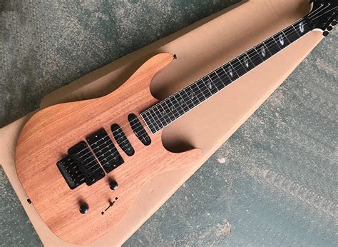 Factory wholesale natural wood color electric guitar with tremolo,Mahogany body,Black hardwares ...