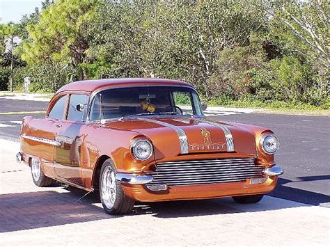 1955 Pontiac Chieftain - Information and photos - MOMENTcar