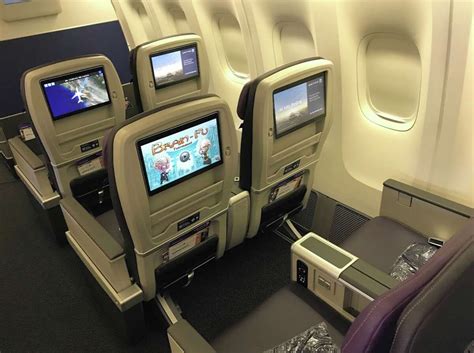 25 hours in United’s new premium economy seat [PHOTOS]