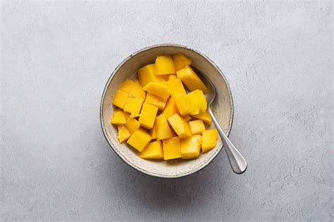 How to Cut and Prepare Fresh Mango