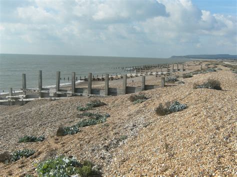 Winchelsea Beach - Photo "Winchelsea Beach, towards Pett Level ...