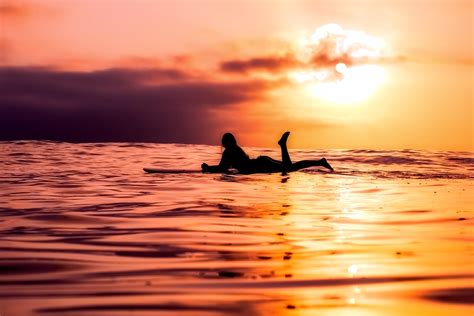 female-surfer-silhouette-on-the-ocean image - Free stock photo - Public Domain photo - CC0 Images