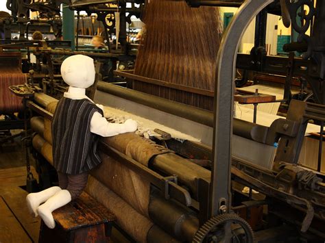 Bradford, My Town: Weaving Loom - Bradford Industrial Museum