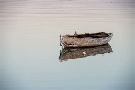 Old Wood Boat Water Images - Free Download on Freepik