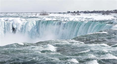 Frozen Niagara Falls - DeanaFinlas