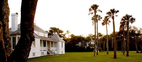 15 MUST-SEE Historic Sites In Florida (Guide + Photos)