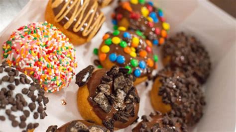 10 Dunkin Donut Munchkins Flavors Try Out On Your Next Visit