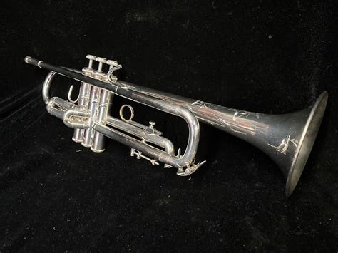 Bach Omega Bb Trumpet in Great Condition | Reverb