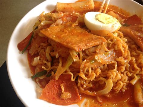 Make Rabokki (Ramen + Dukboki), the Ultimate Korean Street Food ...