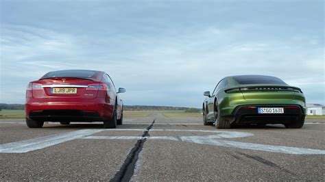 Porsche Taycan Turbo S vs Tesla Model S - TopGear Nederland