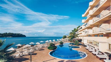 Top 10 4-Star Oceanfront Hotels & Resorts for Couples in Majorca, Spain | Oceanfront, Hotels and ...