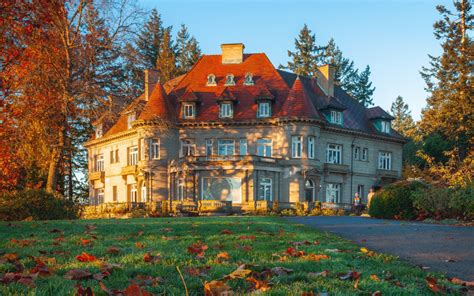 Touring Pittock Mansion with Kids - 7 Wayfinders