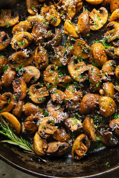 Pan Fried Garlic Mushrooms with Parmesan - Vikalinka