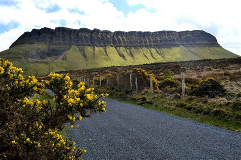 Benbulben, Sligo, Ireland | Sligo, Monument valley, Ireland