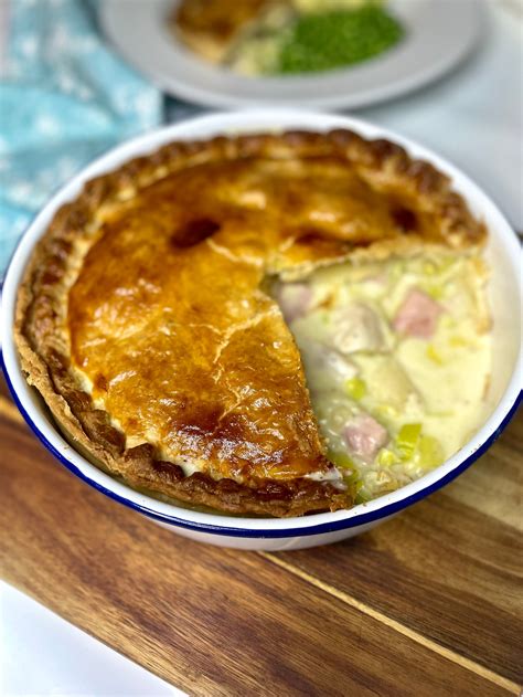 Chicken, Ham & Leek Pie - Best Recipes UK