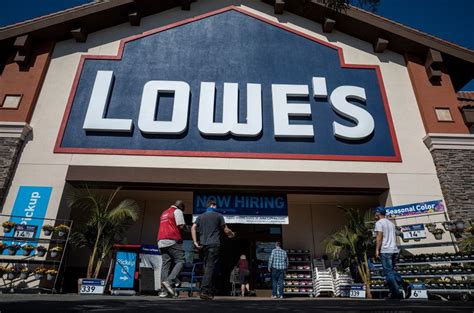 Lowe's opening and closing hours explained | The US Sun