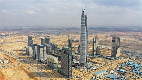 Progress of the Iconic Tower (394 m, 77 floors) in Egypt's new ...