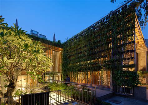 RAW Architecture designs multi-purpose building addressing tropical ...