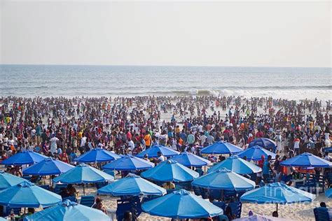 Labadi Beach in Accra, Ghana. And I thought beaches in the U.S. were crowded! in 2022 | Labadi ...