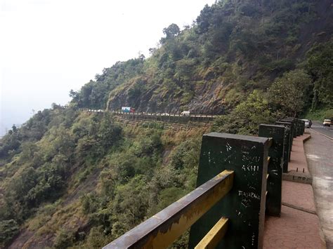 My picture gallery: 'Thamarassery Churam'; the ghat road to wayanad