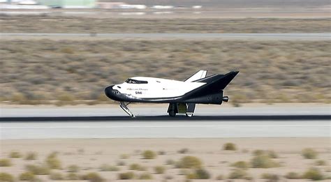 Space Launch Now - SNC-1 Dream Chaser Landing