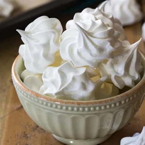 Mary Berry Meringue Recipe 🍬 - British Recipes Book