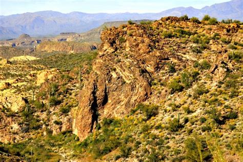 Apache Trail: Canyon Lake, Tortilla Flat and Beyond - RVing with Rex