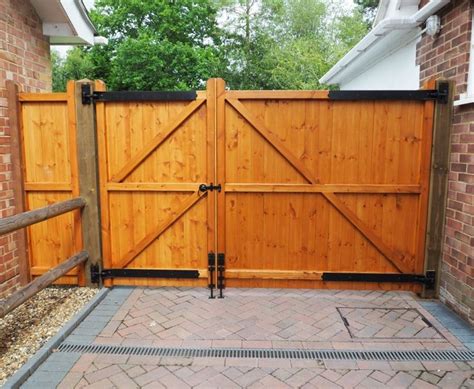 Split Driveway Gates, The Brentwood - Gates and Fences UK