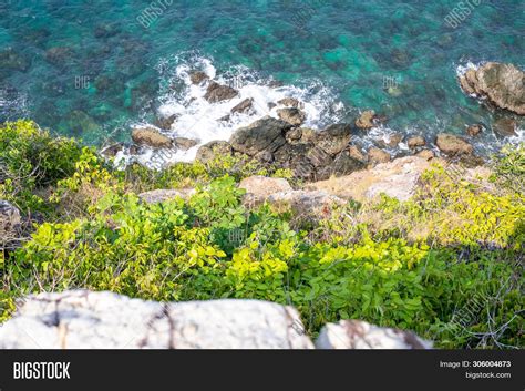 Looking Over Cliff Image & Photo (Free Trial) | Bigstock