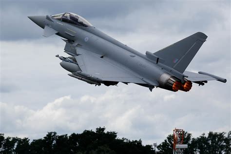 BAE Gains Surprise Win for Typhoon Fighter Jet With Qatar Deal - Bloomberg