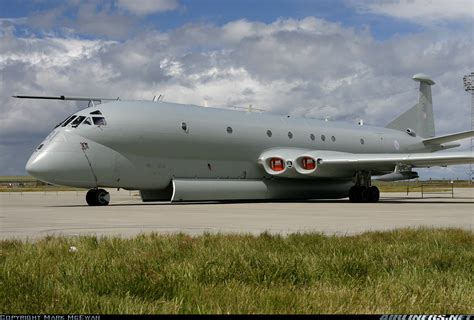 Hawker Siddeley Nimrod MR2 (801) - UK - Air Force | Aviation Photo ...