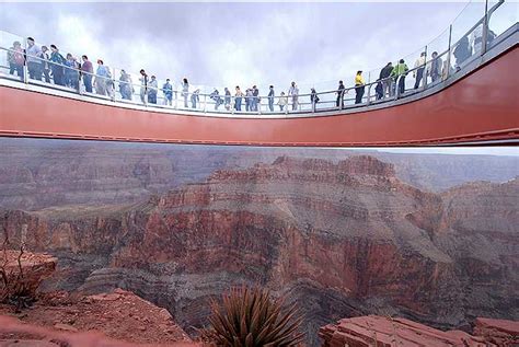 Skywalk at the Grand Canyon - DesertUSA