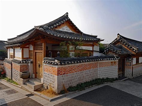 Finding Home in a Hanok 한옥. Traditional Korean architecture was one… | by Lyndsay Sharrock | Medium