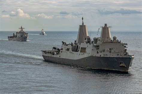 USS Mesa Verde (LPD 19) and 26th Marine Expeditionary Unit (Special Operations Capable) Arrive ...