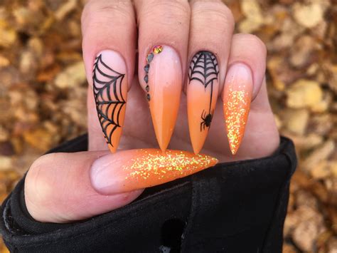 Halloween nails | Black halloween nails, Cute halloween nails, Long acrylic nails