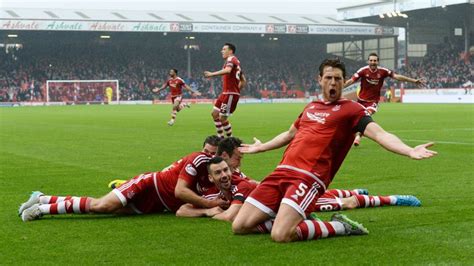 Aberdeen players the first in Britain to report for pre-season training ...