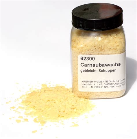 File:Carnauba wax.jpg - Wikimedia Commons