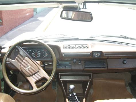 PEUGEOT 504 - Review and photos