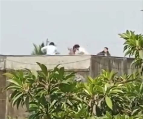 'Sarfira' stars Akshay Kumar, Radhika Madan dance together on rooftop in viral video, check out ...