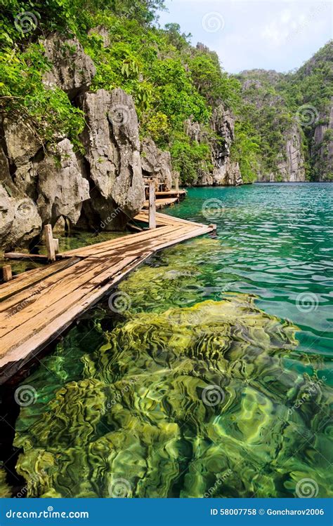 Philippines. Coron Island. Kayangan Lake Stock Photo - Image of tourist, kayangan: 58007758