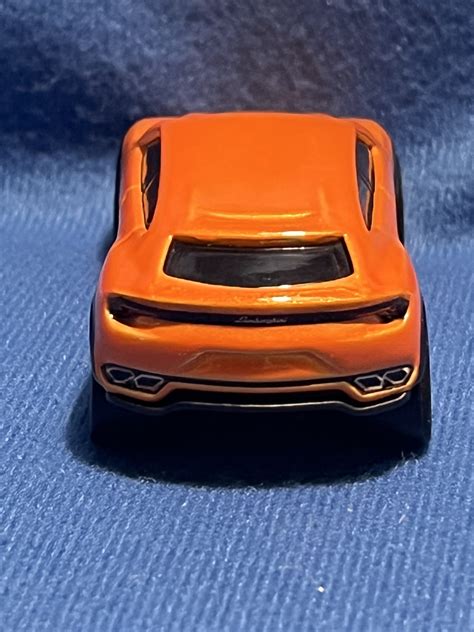 Hot Wheels Car Culture - 1:64 Auto Strasse Lamborghini Urus - Orange - Mike the die cast guy