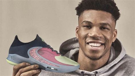 Giannis Antetokounmpo unveils new Zoom Freak 4 sneaker - ESPN