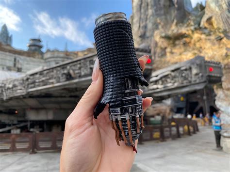 Cal Kestis Legacy Lightsaber Finally Debuts at Star Wars: Galaxy’s Edge in Disney’s Hollywood ...